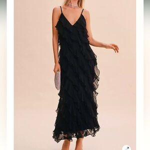 BHLDN Jia Bias-Cut Ruffled V-Neck Gown
Size 4